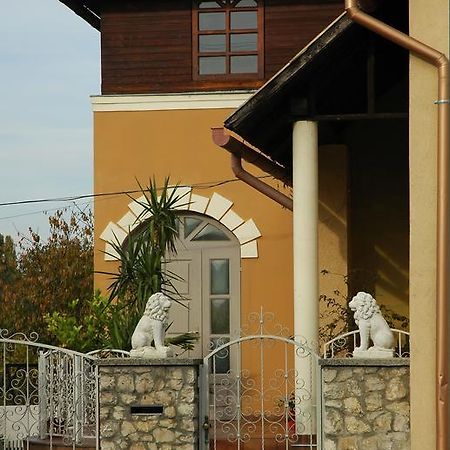 Alom Kucko Apartman Zalaegerszeg Phòng bức ảnh